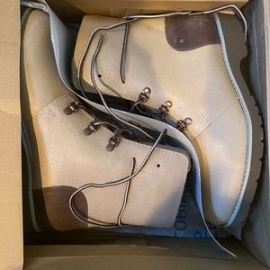 North Face. Brand New. Size 10.